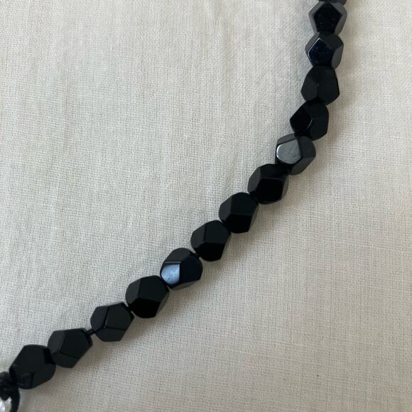 Black faceted bead choker - Picture 3 of 5